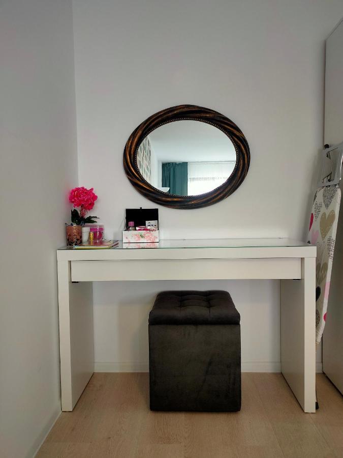 Appartamento Dc Ghencea 158 Self Check-In Bucarest Esterno foto